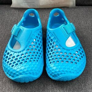 EUC VivoBarefoot water shoes size 31 kids